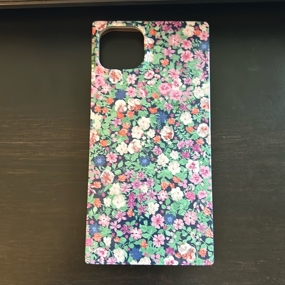 Flaunt Floral Square iPhone 14 Plus phone case - Picture 1 of 3